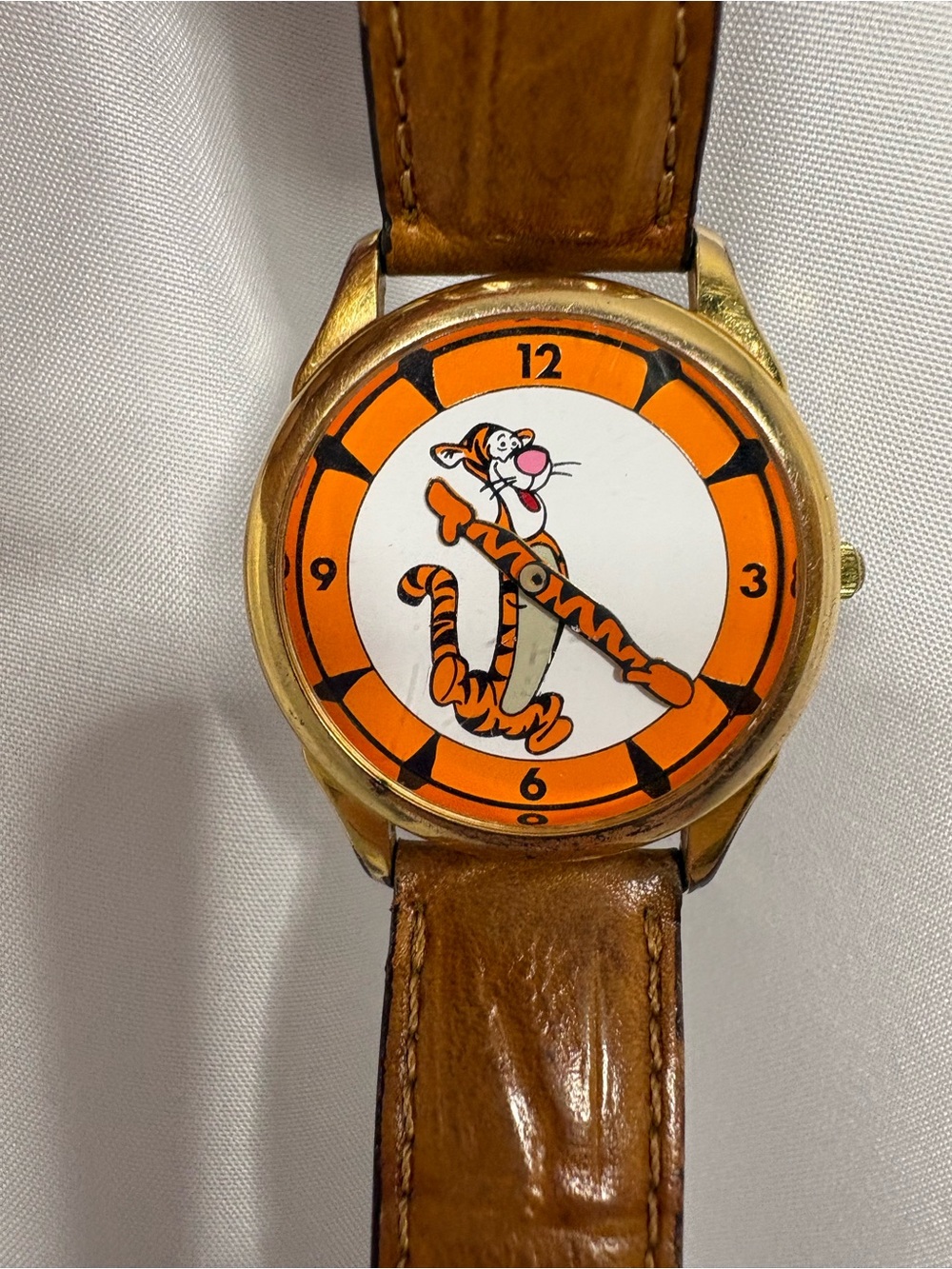The Disney Store Tigger Wristwatch with Brown Leather Strap -Works- New Battery